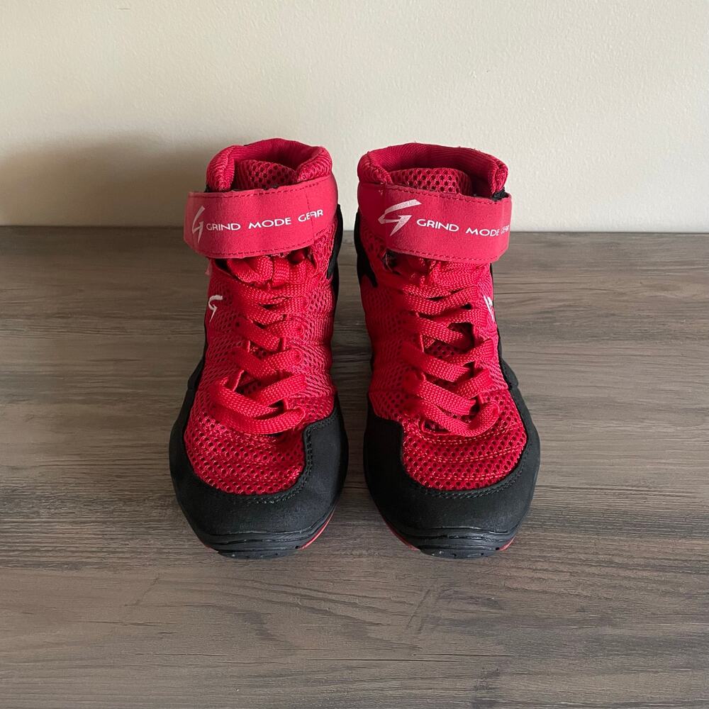 Grind Mode Gear Wrestling Shoes Youth 4 Red Black High Top Mat Wrestling